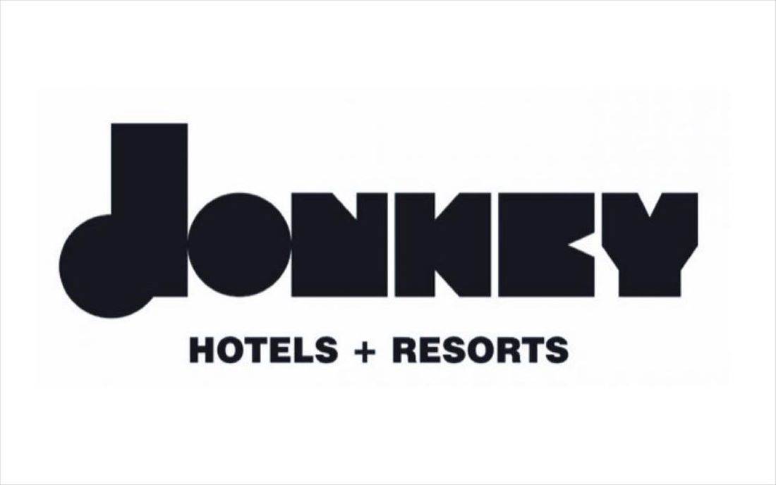Nous Donkey Hotels