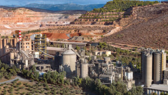 Τιτάν-Molins: Ολοκλήρωση της εξαγοράς του 80% της Baupartner